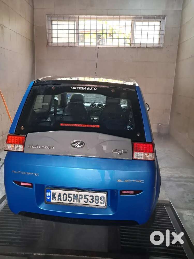 Selling Mahindra E2o