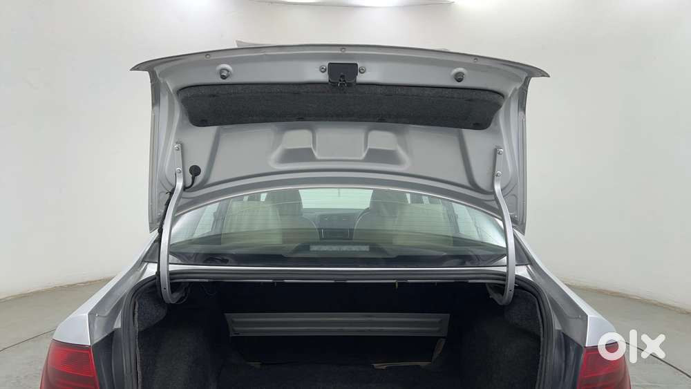 Volkswagen Vento 1.2 Tsi Comfortline At, 2016, Petrol