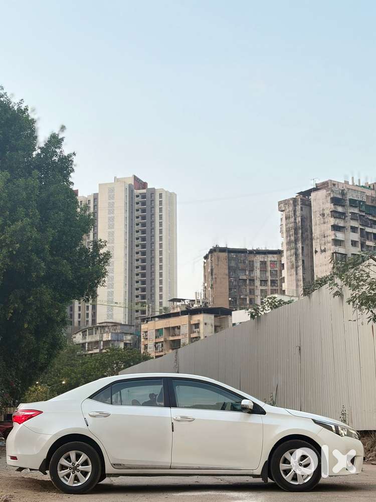 Toyota Corolla Altis 2013-2017 G At, 2015, Petrol