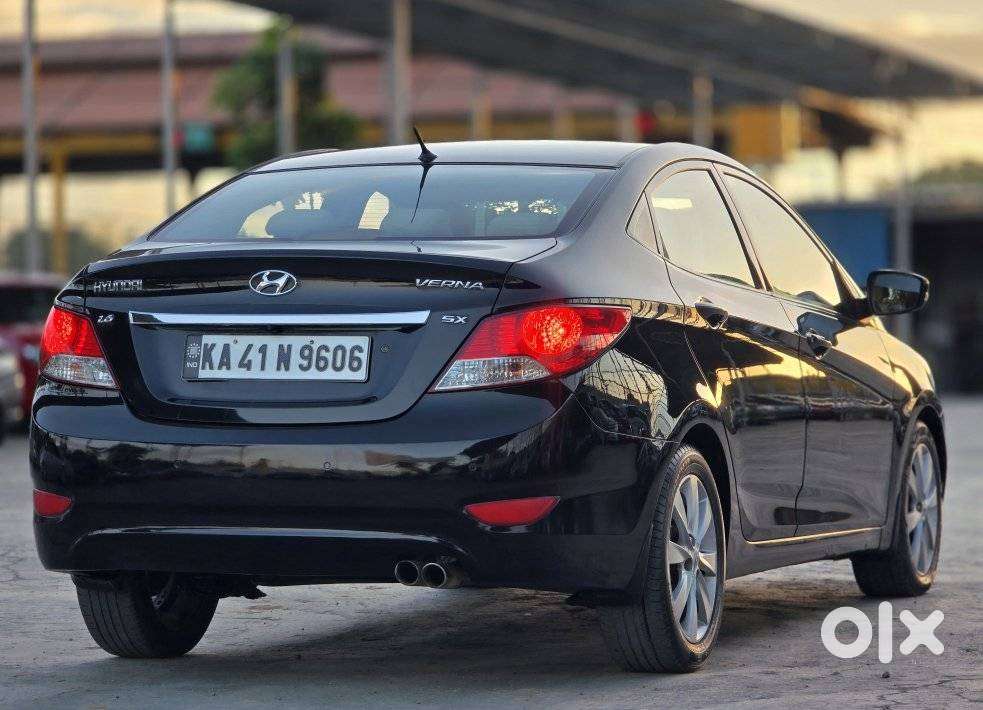 Hyundai Fluidic Verna 1.6 Vtvt Sx, 2011, Petrol