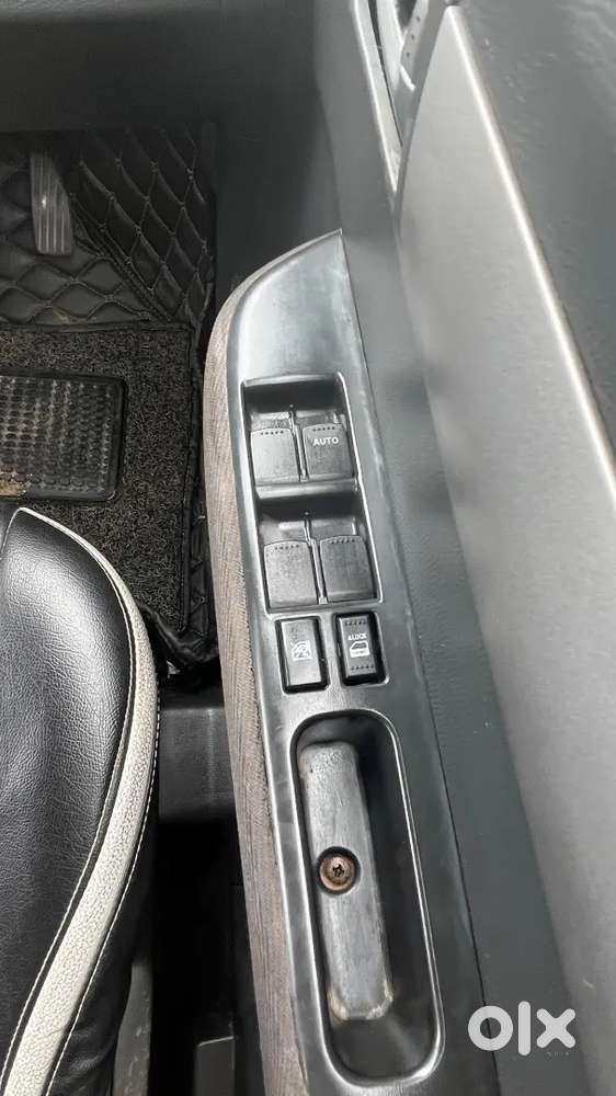 Maruthi Suzuki Swift Vxi Petrol 2008