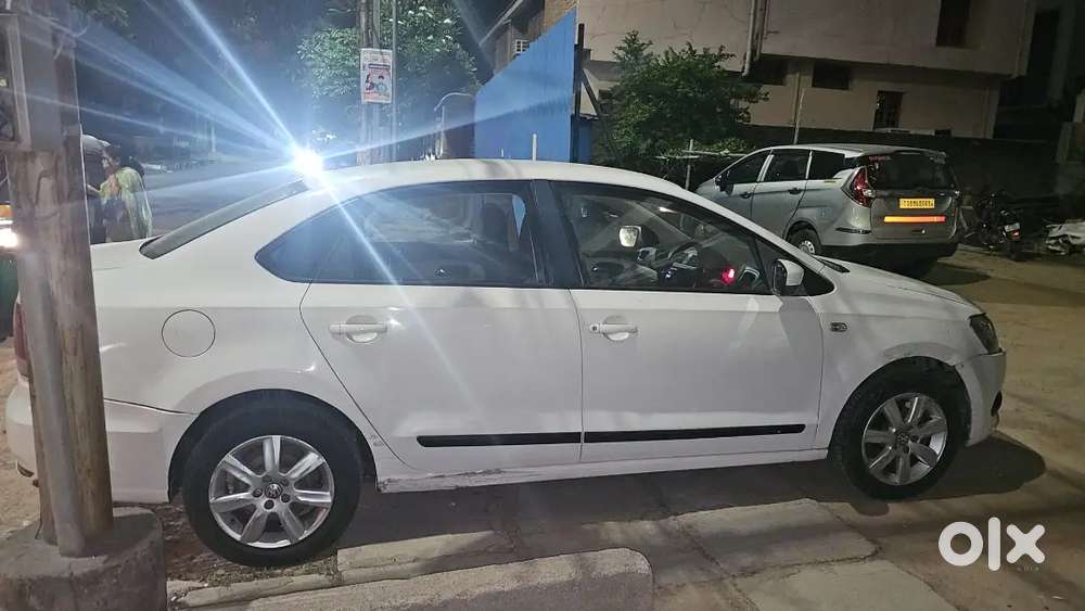 Volkswagen Vento Petrol Highline 2011 Model Year