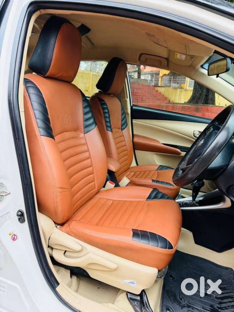 Toyota Yaris V Cvt, 2019, Petrol