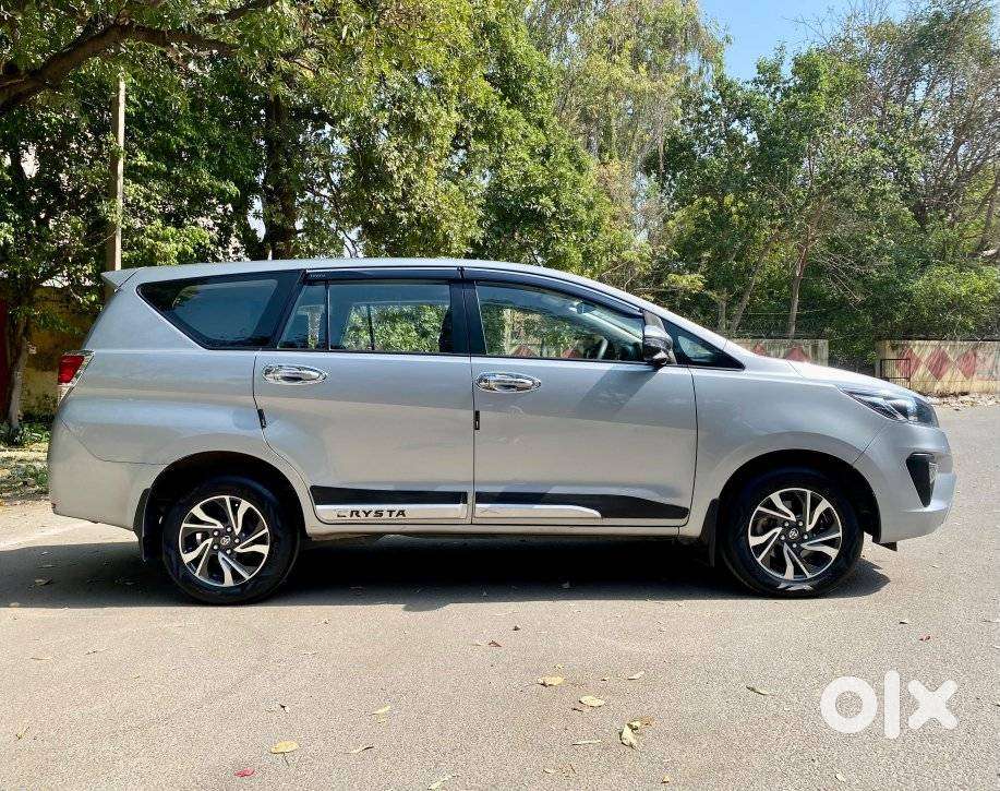 Toyota Innova Crysta