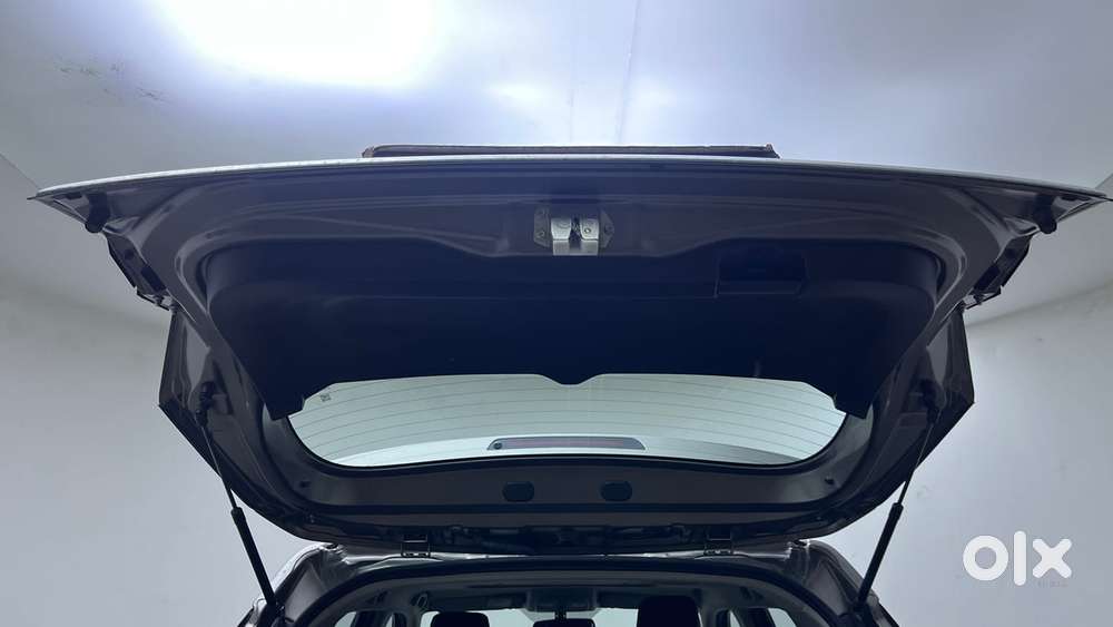 Maruti Suzuki Vitara Brezza 1.5 Zxi, 2023, Petrol