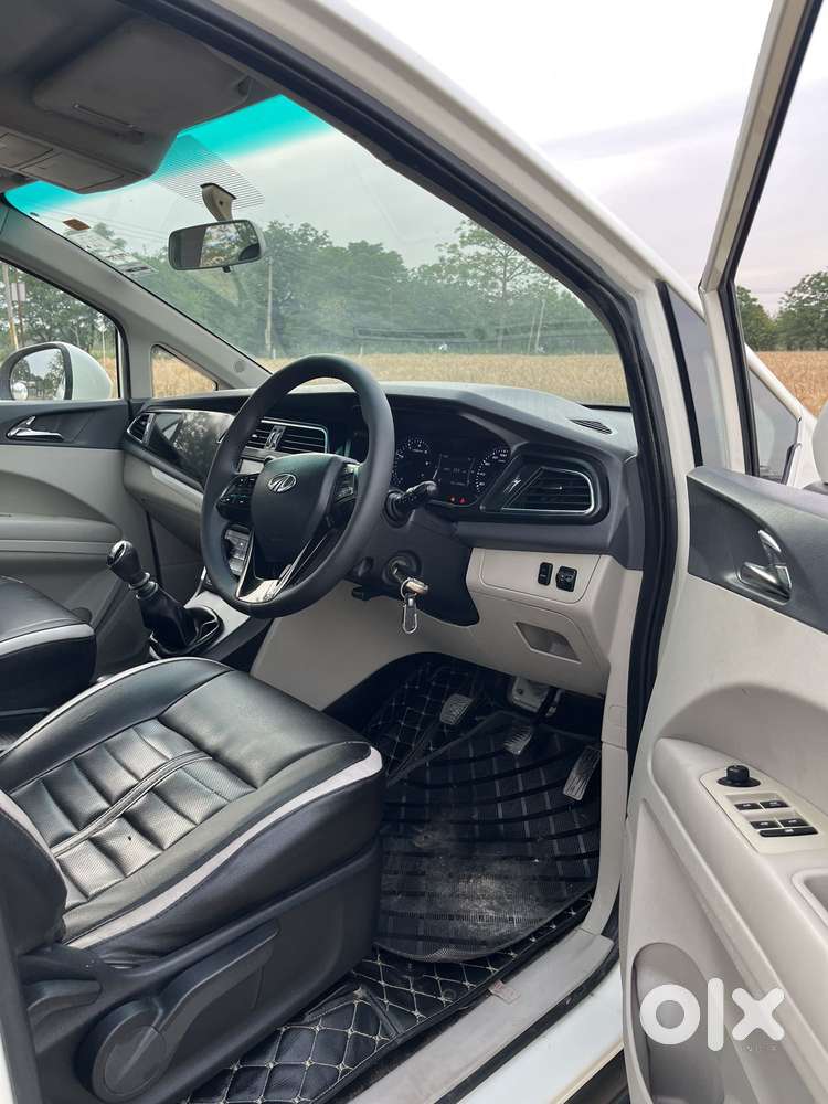 Mahindra Marazzo M6 8str, 2019, Diesel