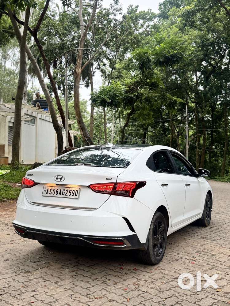 Hyundai Verna 1.5 Sx Petrol Mt, 2022, Petrol
