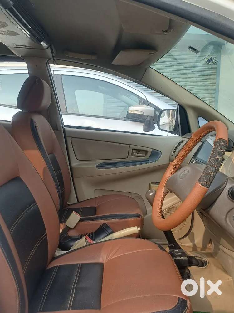 Toyota Innova 2.5 E 2007 Model