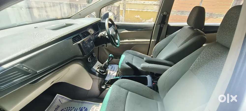 Mahindra Marazzo 2024