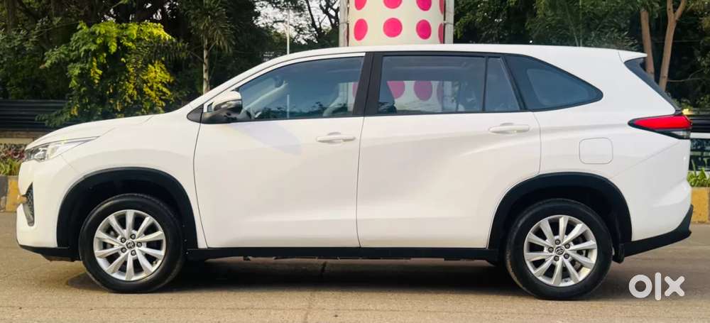 Toyota Innova Hycross 2.0 Vx (o) Hybrid 8 Str, 2024, Petrol