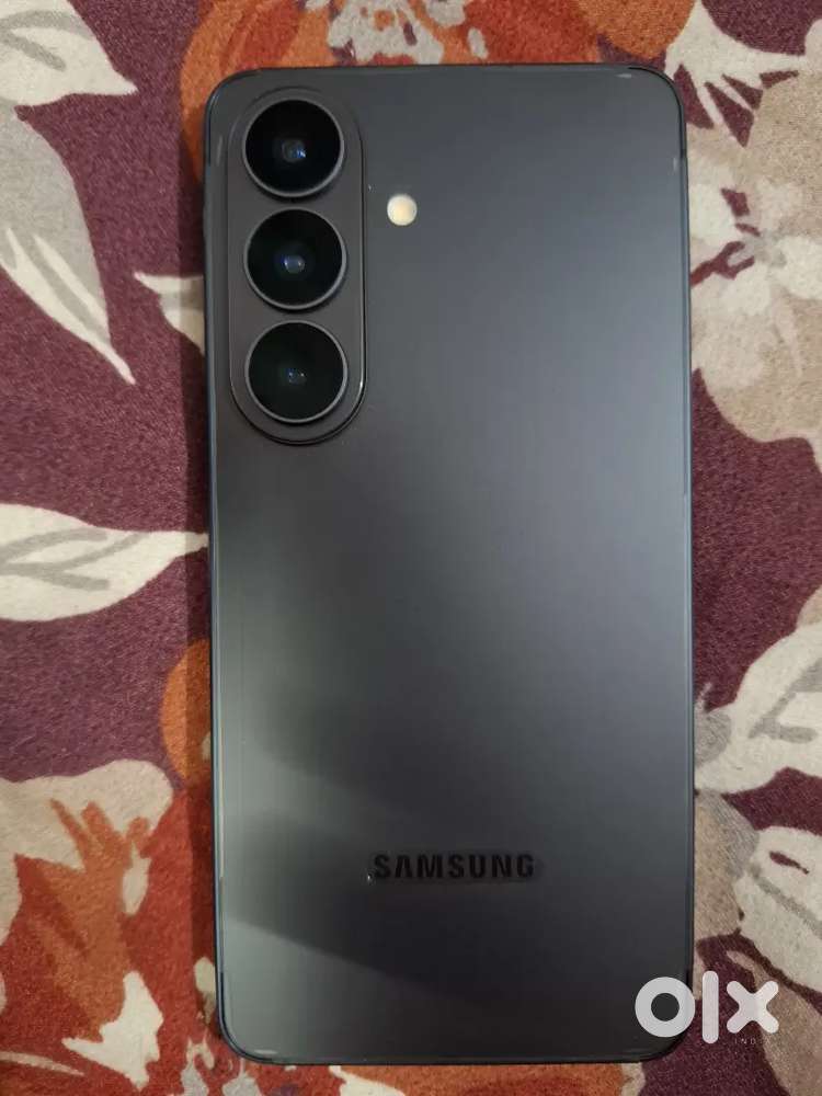 S26 1week old brand new mobile. Only serious buyers