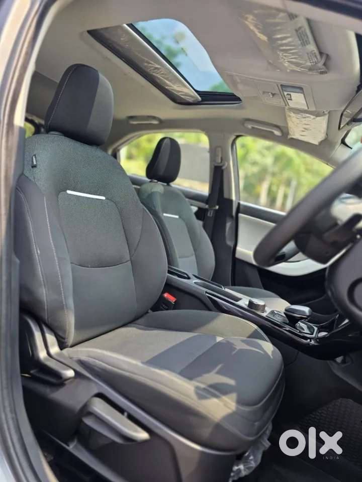 Tata Nexon Creative Plus 1.2 Revotron Petrol 7dca, 2024, Petrol