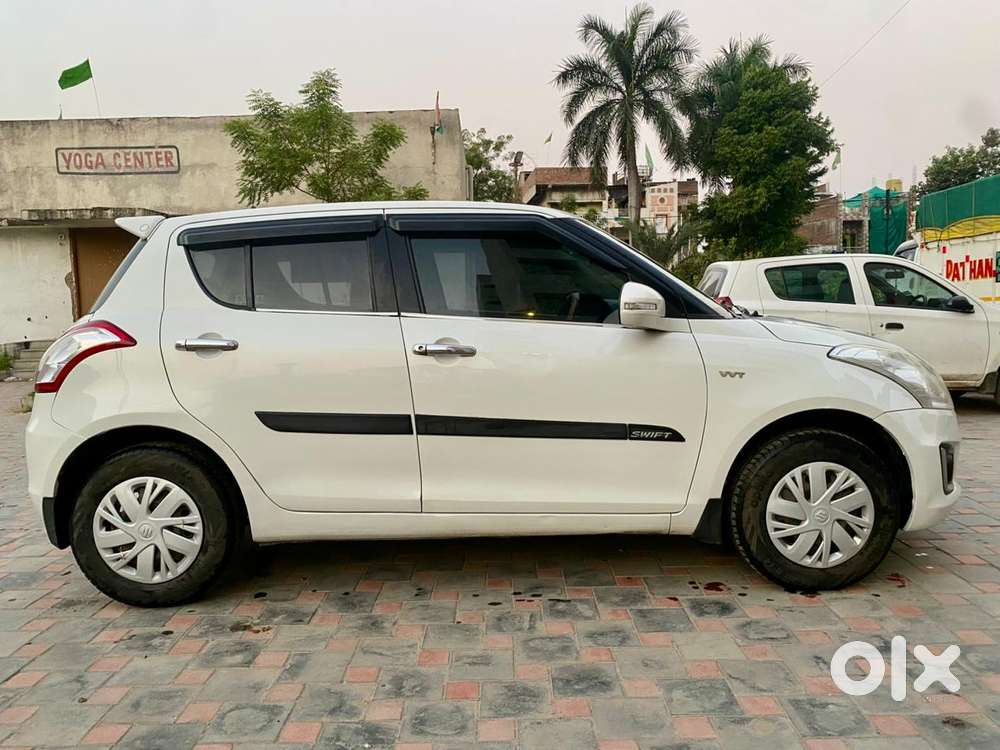 Maruti Suzuki Swift Vxi + Manual, 2015, Petrol