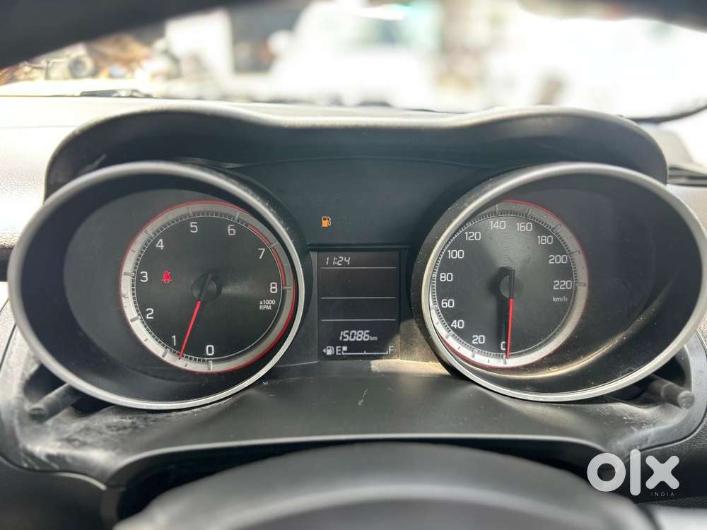 Maruti Suzuki New-gen Swift Vxi, 2023, Petrol