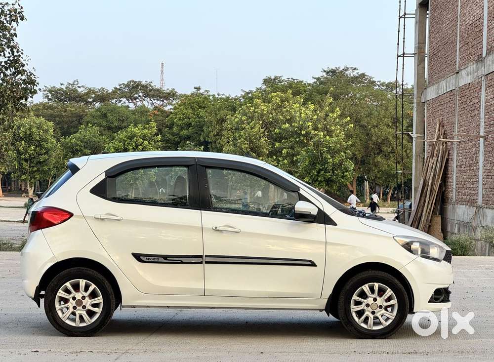 Tata Tiago 1.2 Revotron Xt (o), 2018, Petrol