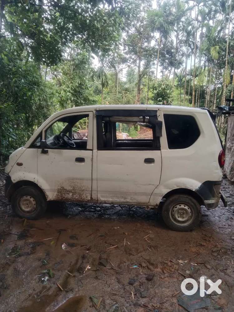 Mahindra Jeeto Mini Van Bs4