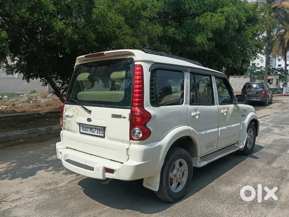 Well Maintained Top End Model You Cannot Find A Good Car Than This