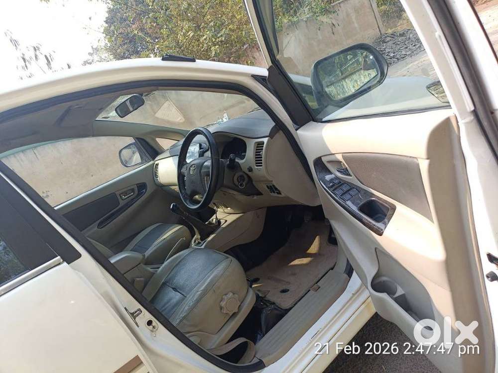 Toyota Innova 2.5 Z Diesel 7 Seater, 2014, Diesel