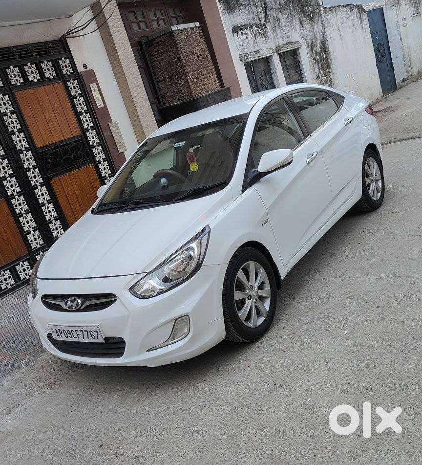 Hyundai Verna Fluidic 1.6 Crdi Sx Opt, 2011, Diesel