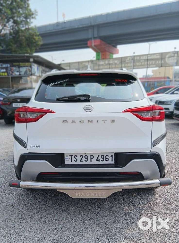 Nissan Magnite 1.0 Xv Executive, 2022, Petrol