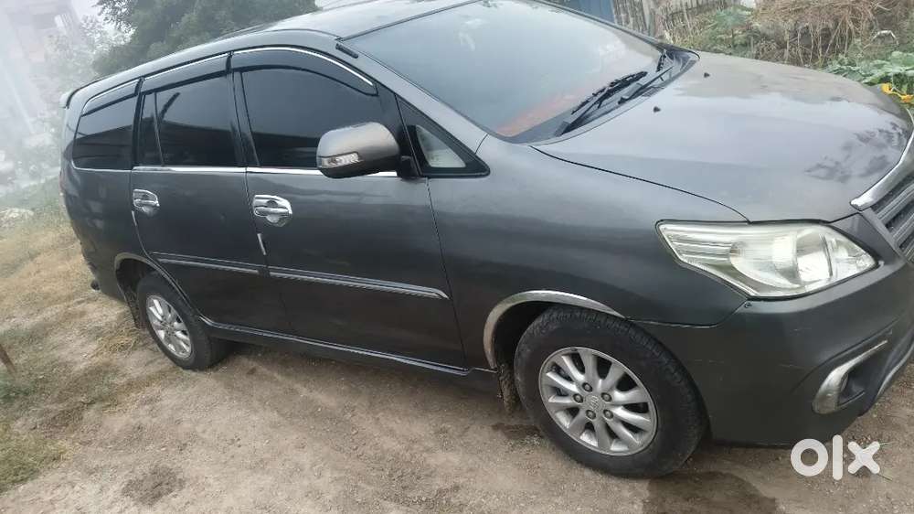 Toyota Innova 2012 Diesel 270000 Km Driven