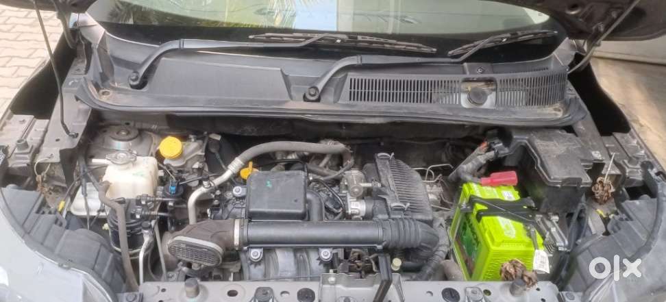 Renault Triber Rxz, 2022, Petrol