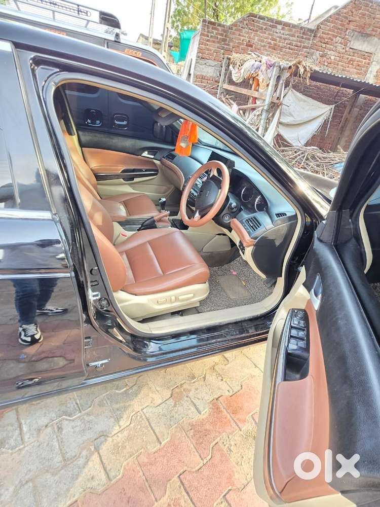 Honda Accord 2011 Petrol Well Maintained