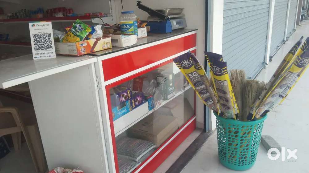 Reak for shop with counter