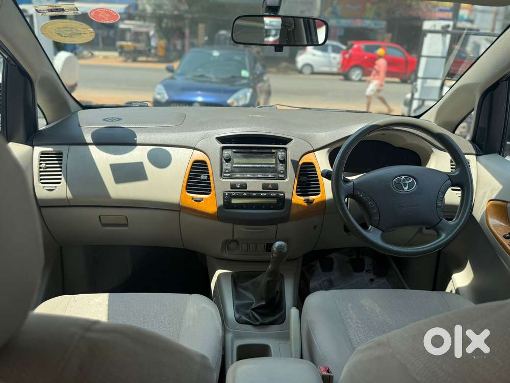 Toyota Innova 2.5 V 7 Str, 2011, Diesel