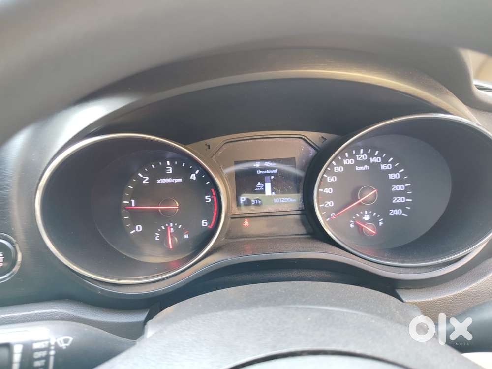 Kia Carnival Premium, 2021, Diesel