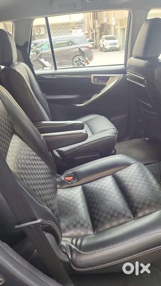 Toyota Innova Crysta 2019 Diesel 2.4vx