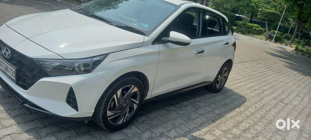 Hyundai I20 Asta (o) 1.2 Ivt, 2022, Petrol