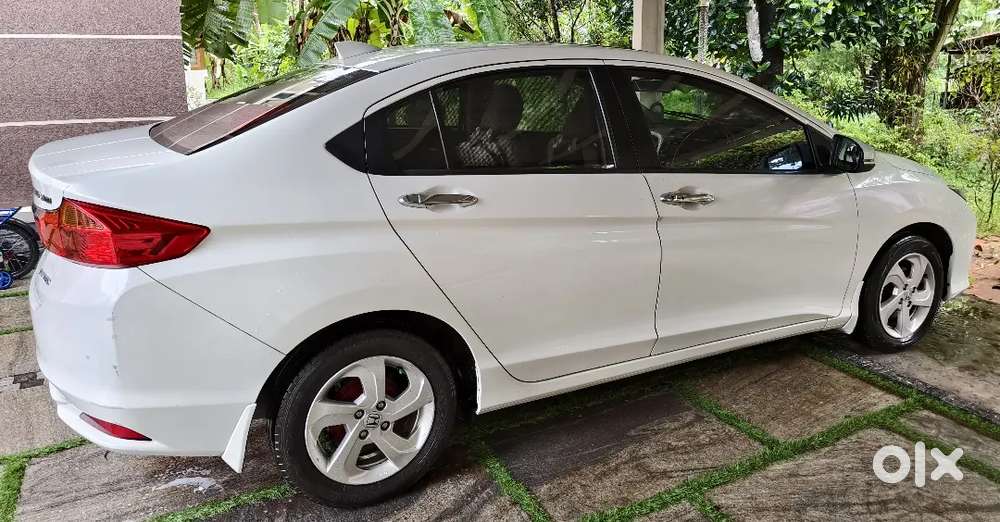 Honda City Vx Mt Sunroof | Single-owner Doctor Car | Under 45k Km, E20