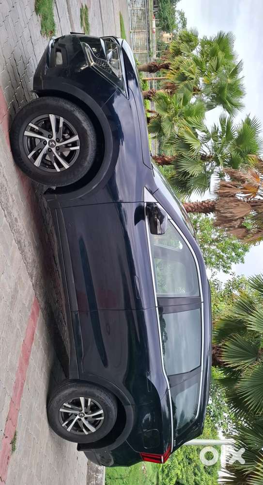 Mahindra Xuv700 2.2 Ax 5 Diesel Mt Str, 2022, Diesel