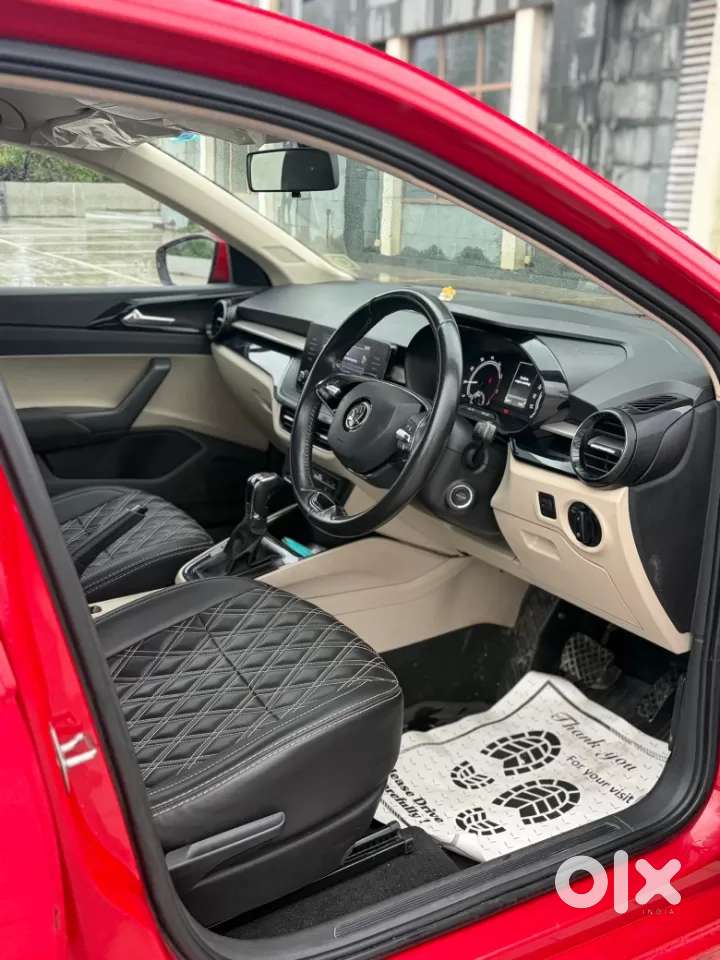Skoda Slavia Ambition 1.0l Tsi At, 2024, Petrol