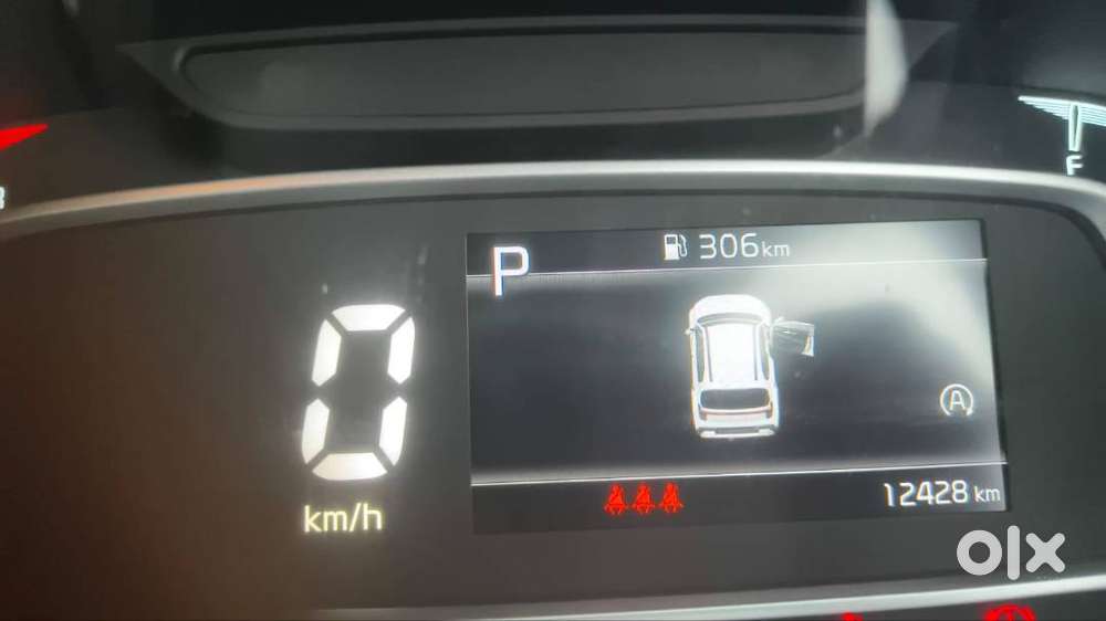 Kia Sonet 2024 Petrol Well Maintained