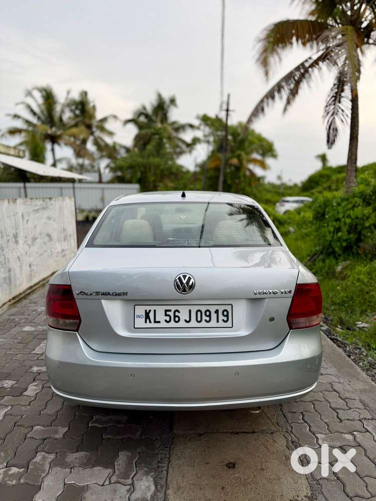 Volkswagen Vento Magnific 1.6 Comfortline, 2014, Diesel