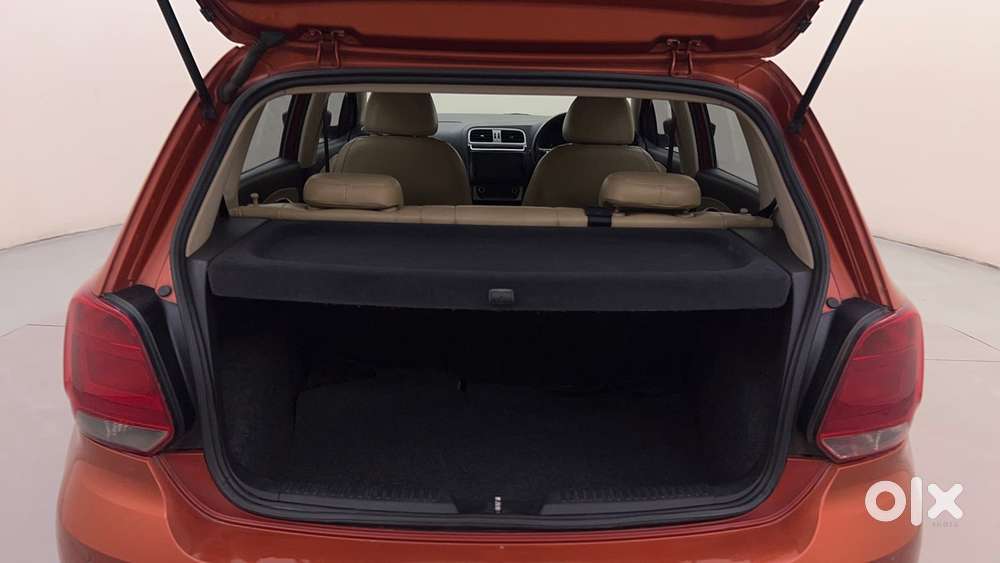 Volkswagen Polo Petrol Highline 1.2l, 2015, Petrol