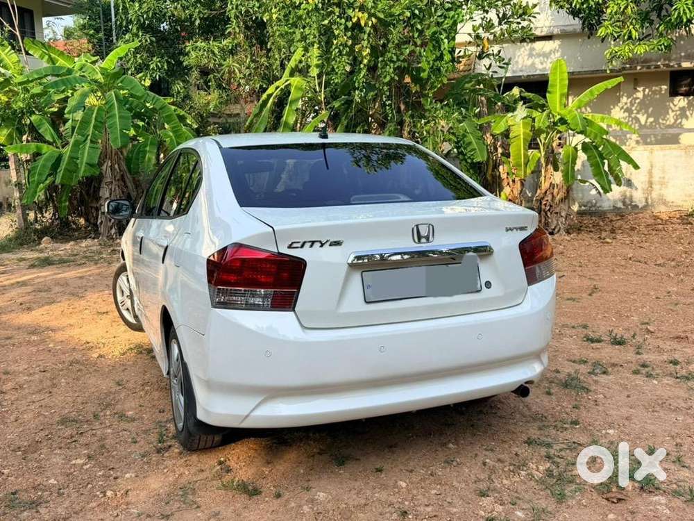 Honda City 2010 Petrol Well Maintained.
