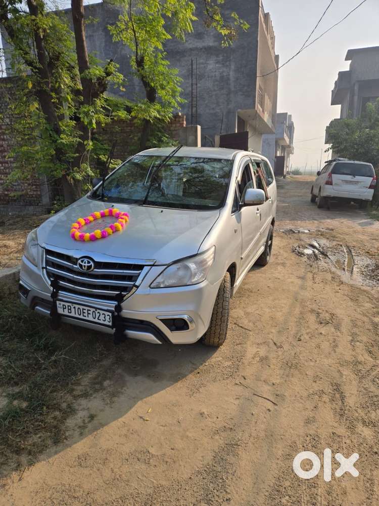 Toyota Innova 2013 Diesel Well Maintained