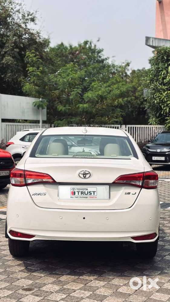 Toyota Yaris J Cvt, 2018, Petrol