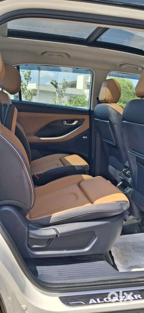 Hyundai Alcazar Signature (o) 6 Str 1.5 Petrol Dct, 2025, Petrol
