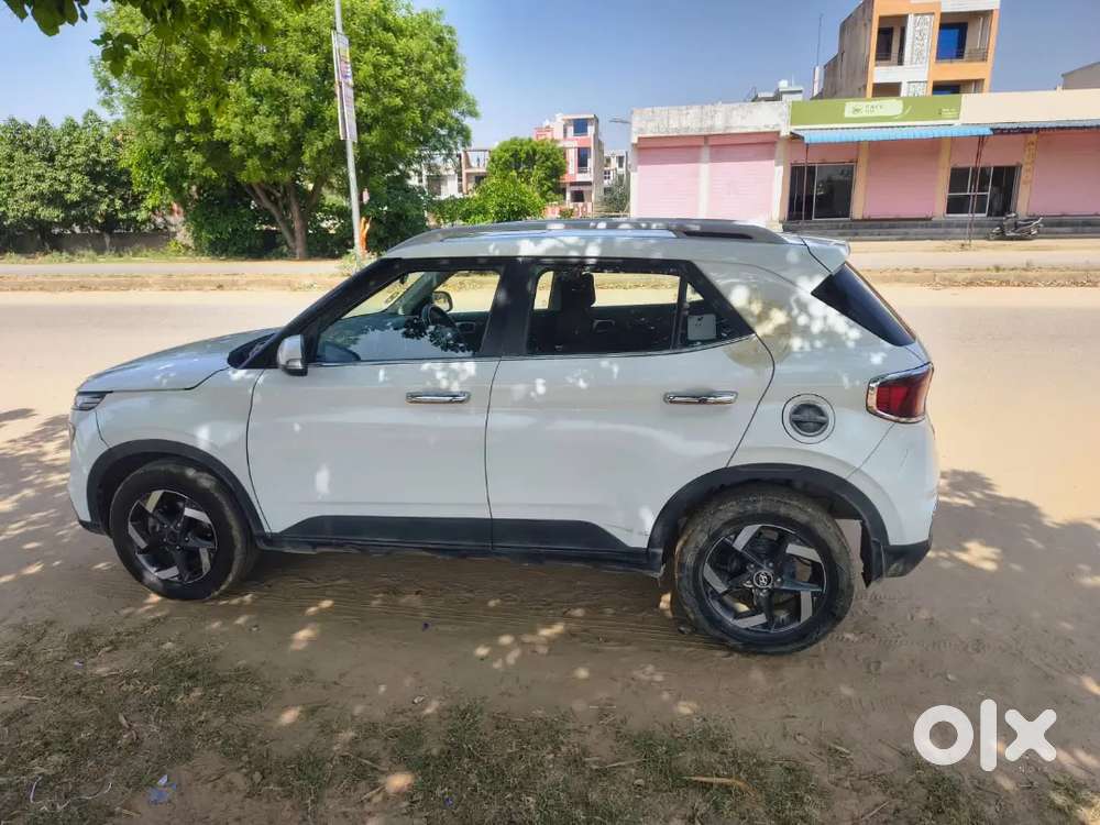 Hyundai Venue 2020 Diesel Well Maintained