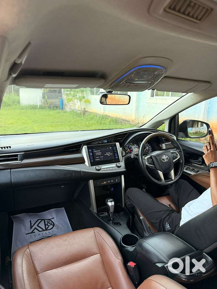 Toyota Innova Crysta 2.8z Diesel Automatic
