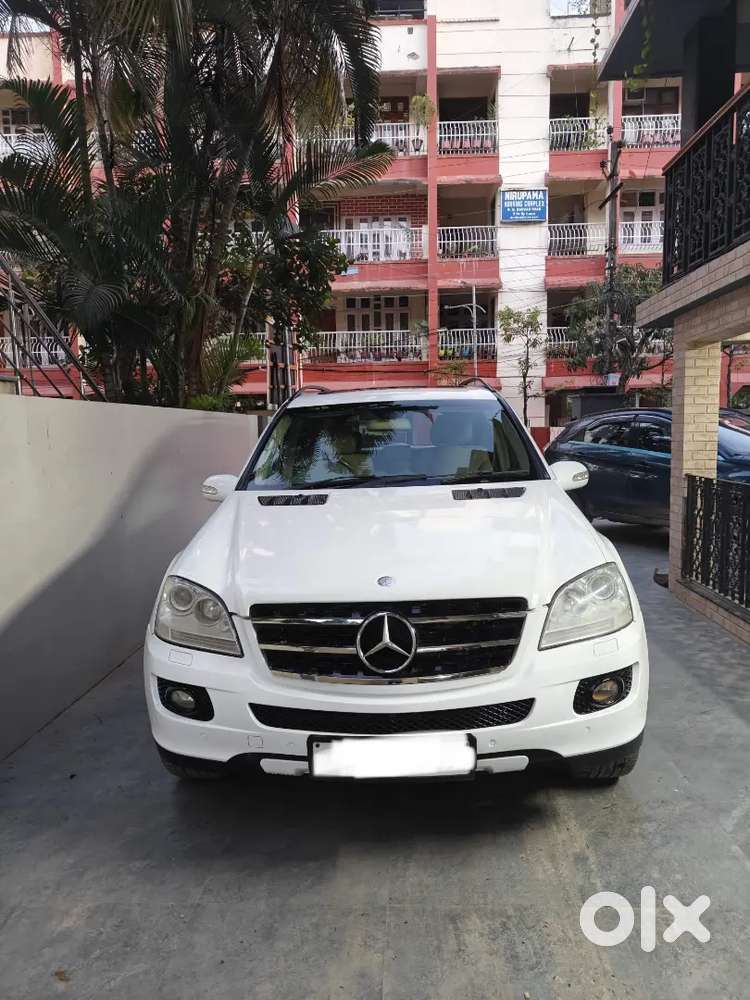 Mercedes-benz Luxury Sedan  Excellent Condition  Best Deal