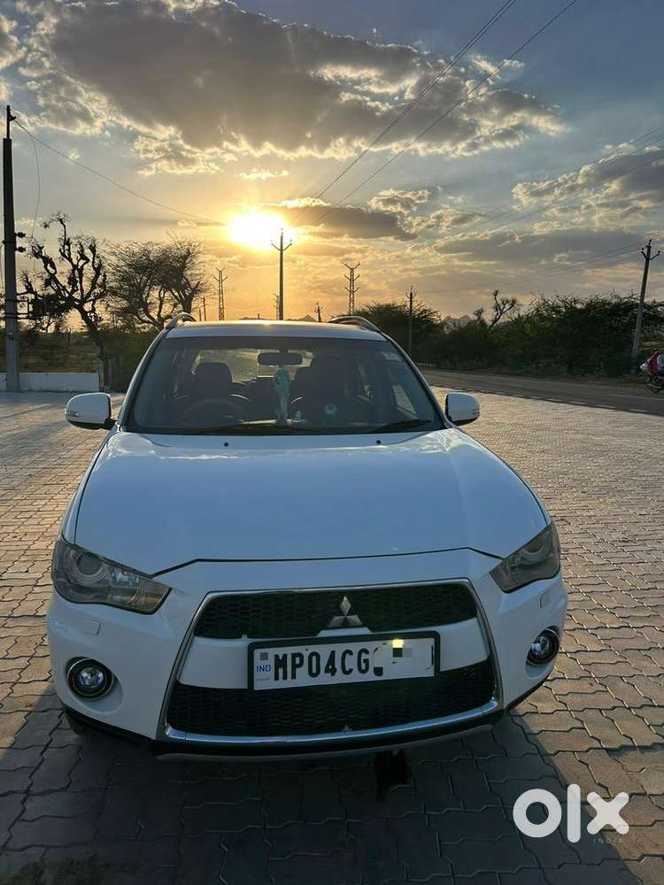 Mitsubishi Outlander 2010 Petrol Well Maintained