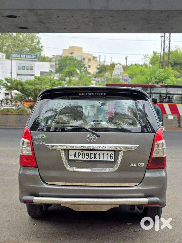 Toyota Innova 2.5 Vx 7 Seater Bs Iv, 2012, Diesel
