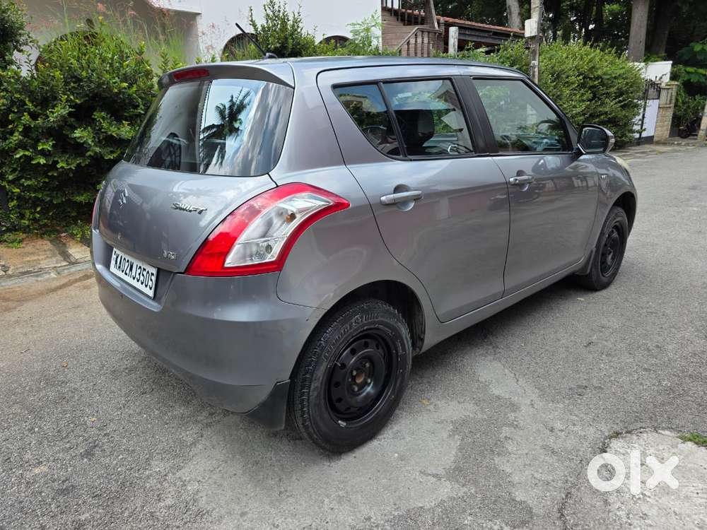 Maruti Suzuki Swift Vxi Abs Bsiv, 2014, Petrol