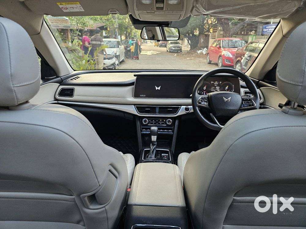 Mahindra Xuv700 2.2 Ax 7 Diesel At Luxury Pack Str, 2024, Diesel