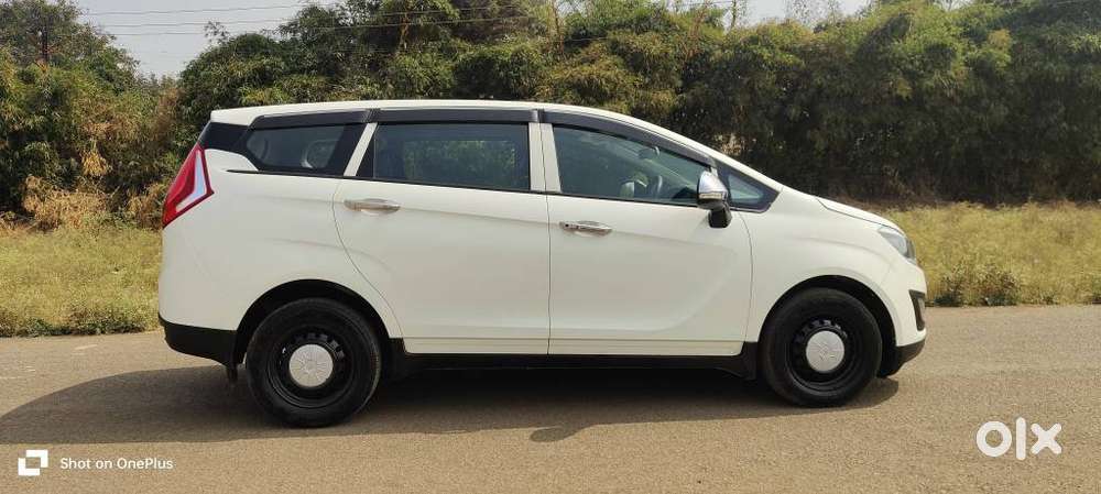 Mahindra Marazzo M2, 2018, Diesel